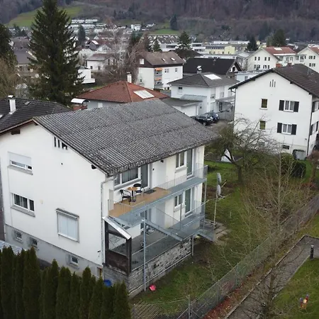 Crown Living Basic - Zentrale Mit Wlan, Kostenloser Parkplatz, Self Check-in, Ideal Fuer Feriengaeste Und Geschaeftsreisende Dornbirn