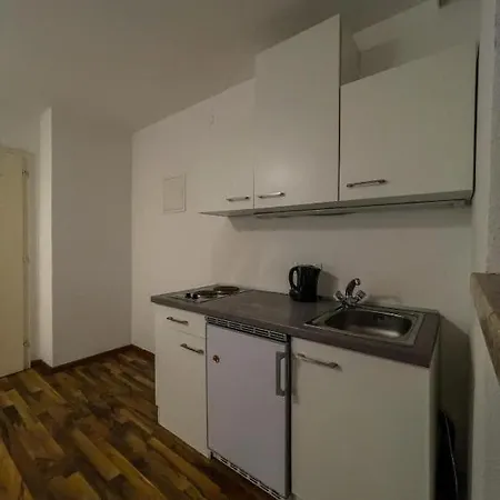 Apartment Crown Living Basic - Zentrale Mit Wlan, Kostenloser Parkplatz, Self Check-in, Ideal Fuer Feriengaeste Und Geschaeftsreisende Dornbirn